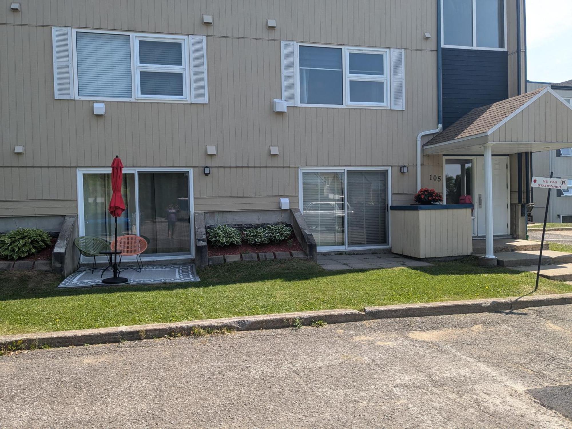 Apartamento Bienvenue Chez Alice Et Daniel Saint-Ferreol-les-Neiges Exterior foto